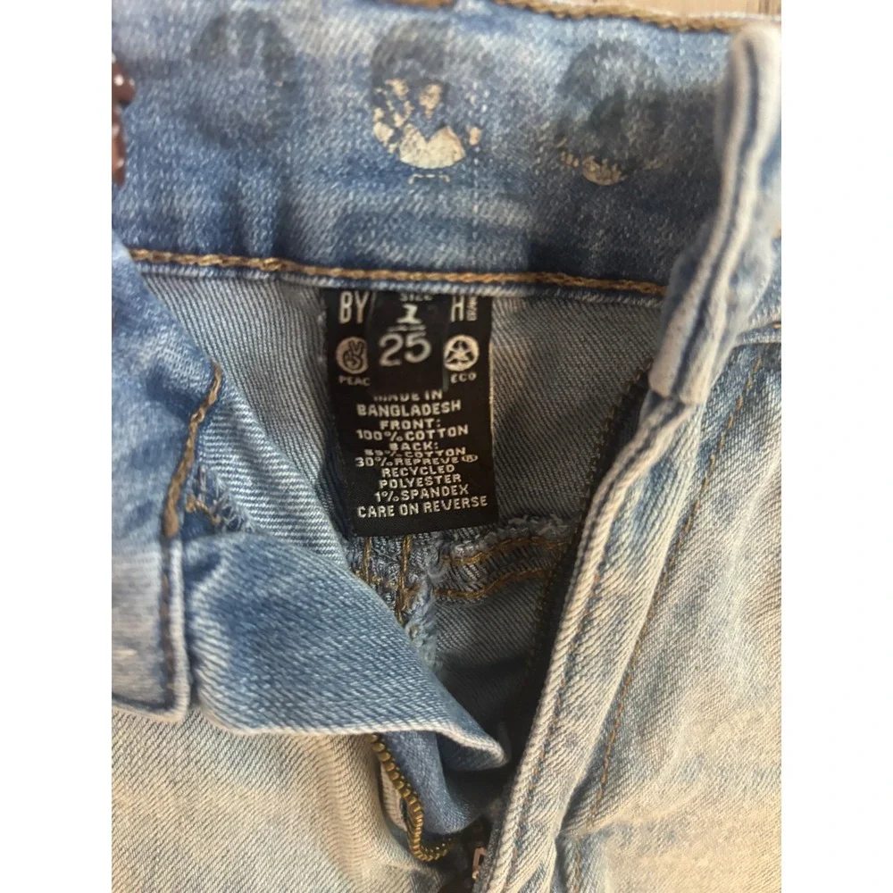Rewash Distressed Denim Shorts Women's Size 25‎ Frayed Hem Light Wash